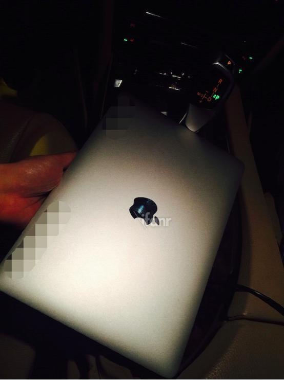 12英寸Macbook Air諜照曝光 白蘋果變黑蘋果