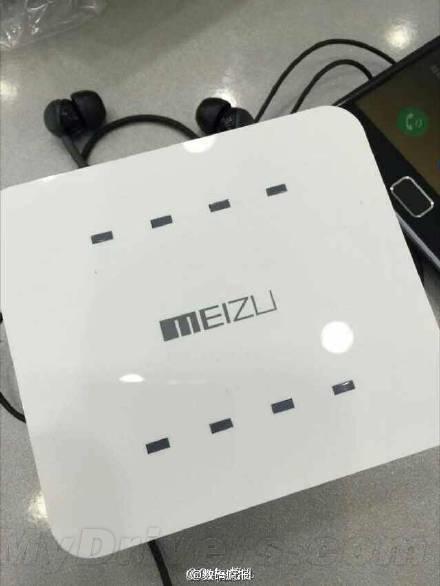 魅族路由器真機曝光:內(nèi)嵌有八個指示燈
